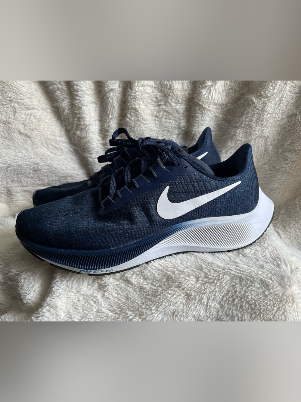 ❤️ Nike Women’s Zoom pegasus 37 Navy/white sneaker Size 7.5
